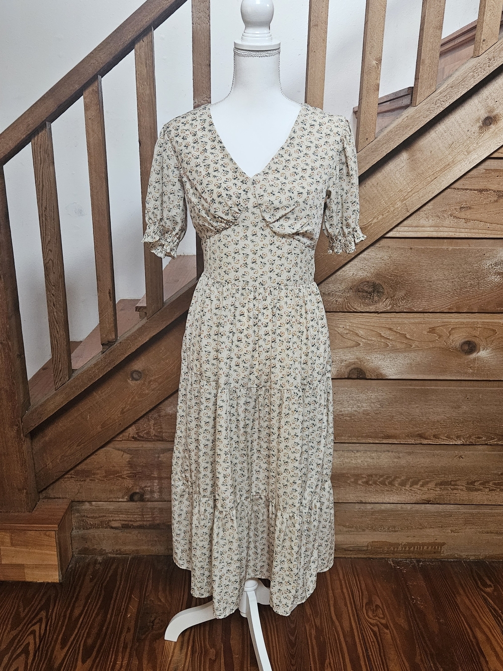 Daisy Street Tiered Cream Floral Midi Dress with Puff Sleeves